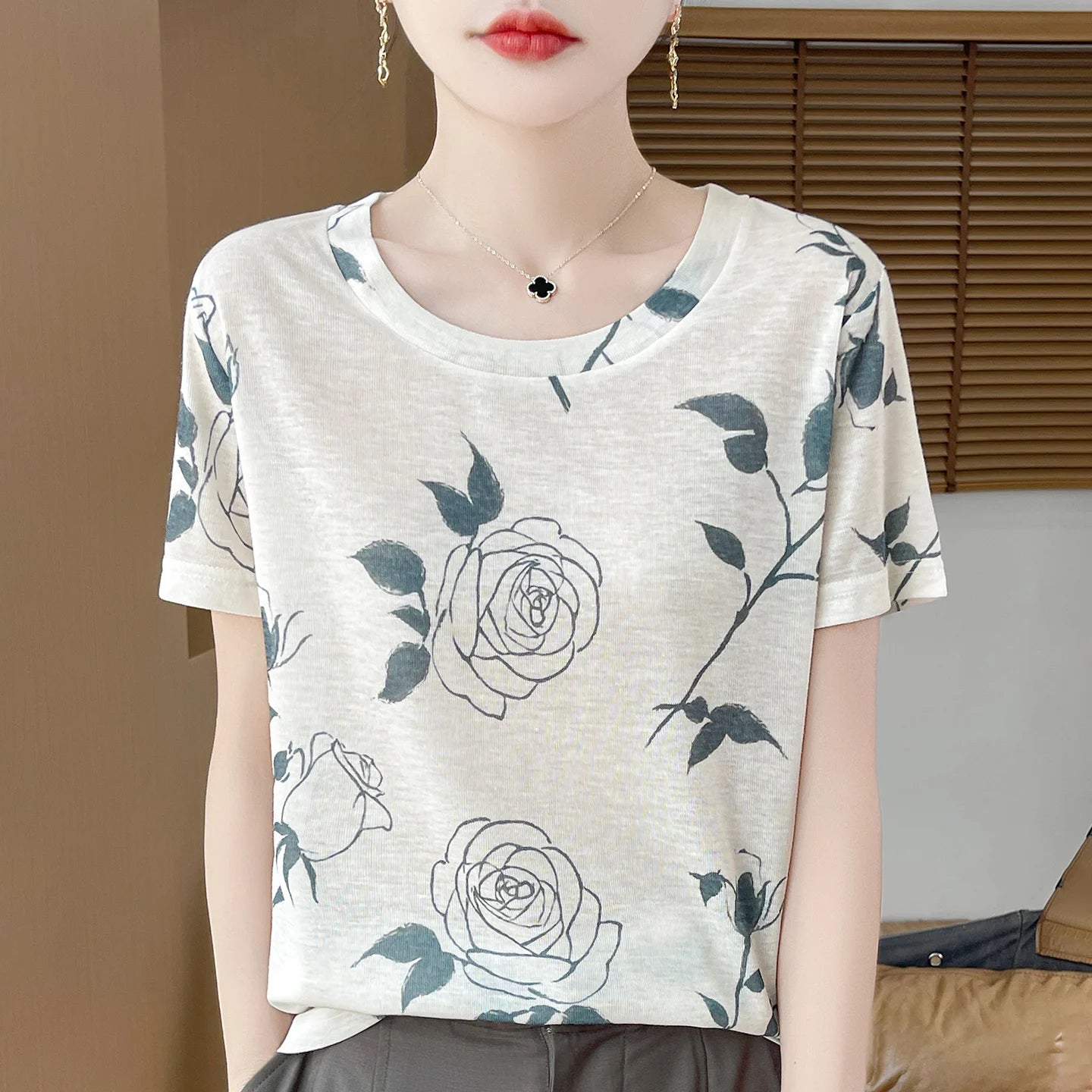 Spring And Summer New Round Neck Knitted Short Sleeve T-shirt Women's Printed Loose Bottoming Top